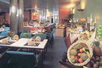 Ramada Oostende Bagian luar foto